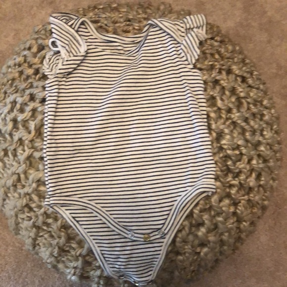 Jessica Simpson Onesies. 3 pack. - Picture 5 of 6